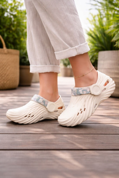 Унисекс сабо Crocs x Salehe Beige